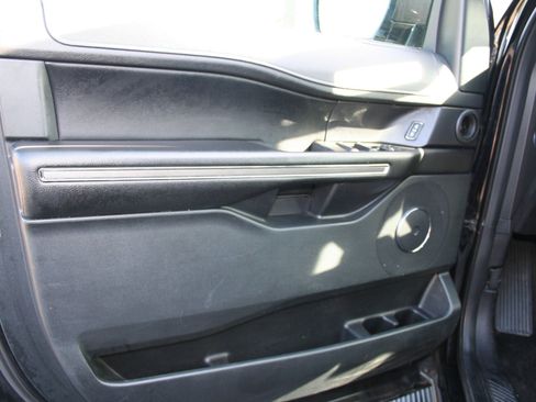 Used 2020 Ford Expedition Max XLT w/ Equipment Group 201A image 17