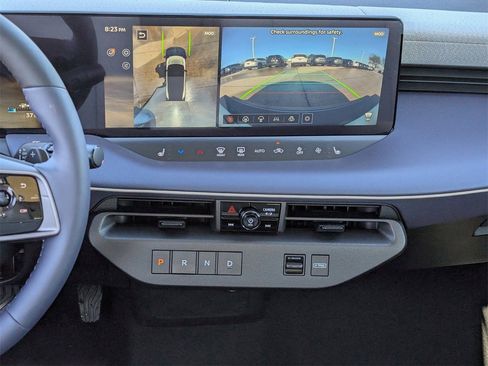 New 2026 Nissan Leaf Platinum+ image 11