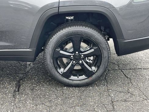 New 2025 Jeep Grand Cherokee L Limited w/ Black Appearance Package image 12