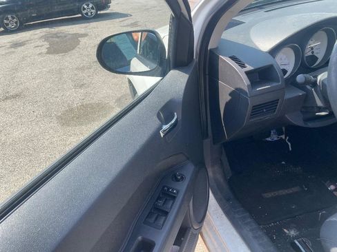 Used 2008 Dodge Caliber SXT image 8