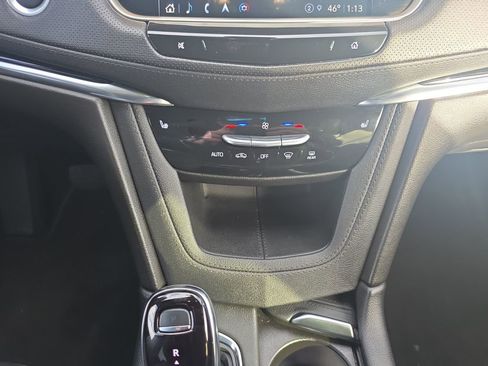 Used 2025 Cadillac XT5 Premium Luxury image 21