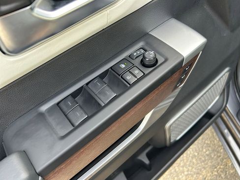 Used 2025 Toyota Sequoia Capstone image 23