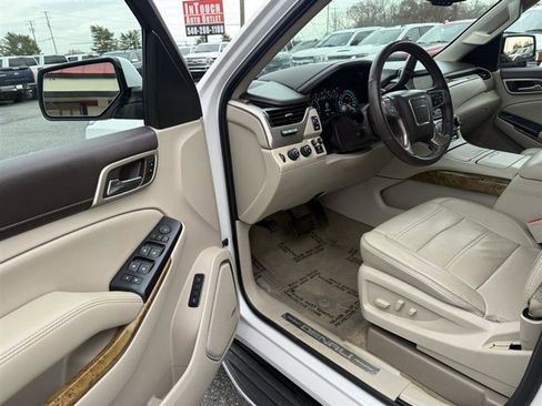 Used 2017 GMC Yukon XL Denali w/ Open Road Package image 33