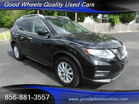 Used 2017 Nissan Rogue SV AWD/4WD image 3