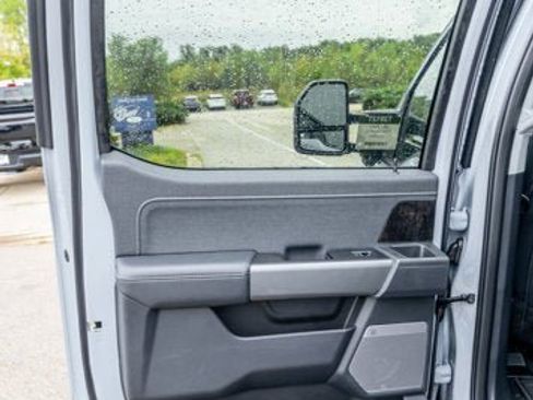 New 2026 Ford F250 Lariat w/ Black Appearance Package image 61