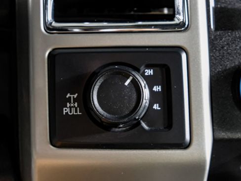 Used 2018 Ford F350 Lariat w/ Lariat Ultimate Package AWD/4WD image 25