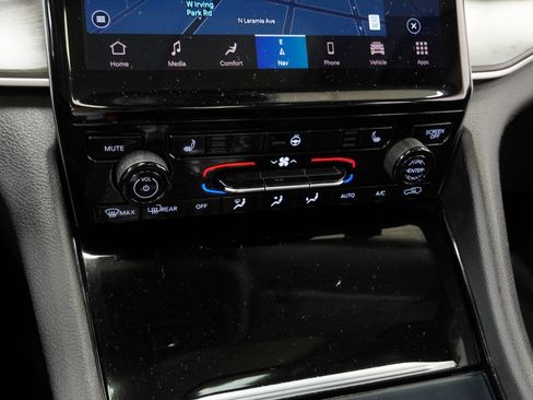 Certified 2021 Jeep Grand Cherokee L Limited w/ Trailer Tow Group (B) image 35