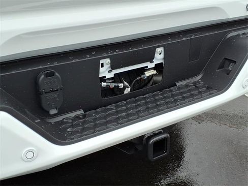 New 2026 GMC Canyon Elevation image 6