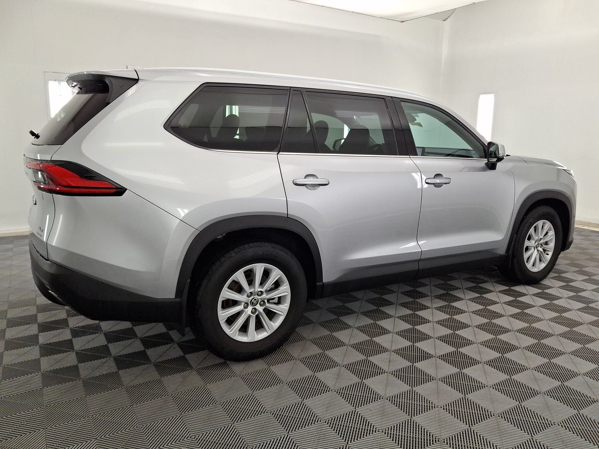 Certified 2024 Toyota Grand Highlander AWD image 26