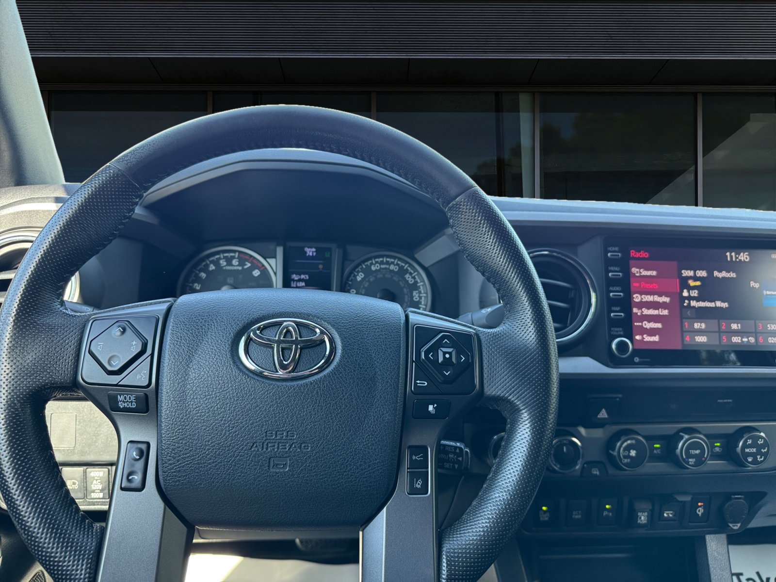Used 2020 Toyota Tacoma TRD Off-Road w/ Technology Package AWD/4WD image 3