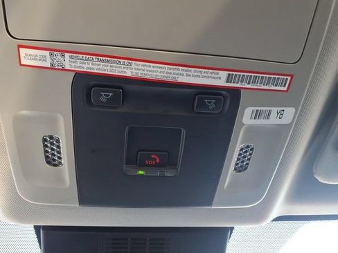 Used 2025 Toyota Camry LE FWD image 47