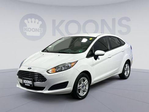 Used 2019 Ford Fiesta SE image 1