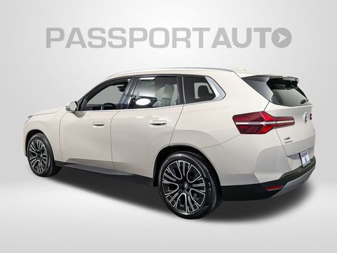 Used 2025 BMW X3 xDrive30i w/ Convenience Package image 3