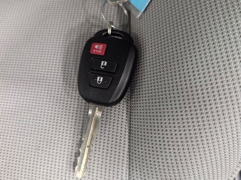 Used 2023 Toyota Corolla Cross L AWD/4WD image 28