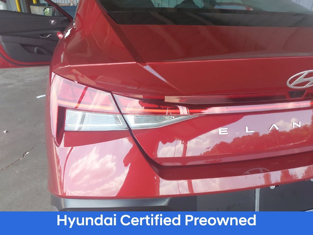 Certified 2025 Hyundai Elantra SEL FWD image 34