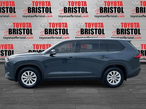 Used 2024 Toyota Grand Highlander XLE image 7