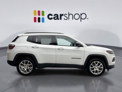 Used 2023 Jeep Compass Latitude w/ Sun and Sound Group image 6