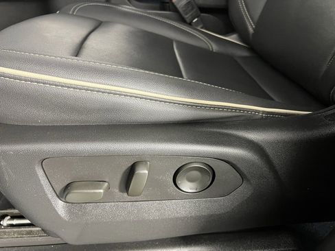 Used 2024 Chevrolet Tahoe Premier image 23