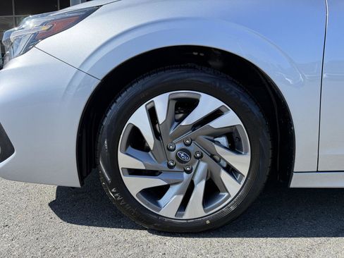 Used 2025 Subaru Legacy Limited image 9