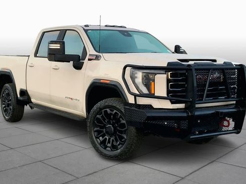 Used 2026 GMC Sierra 2500 AT4 w/ AT4 Premium Plus Package image 2