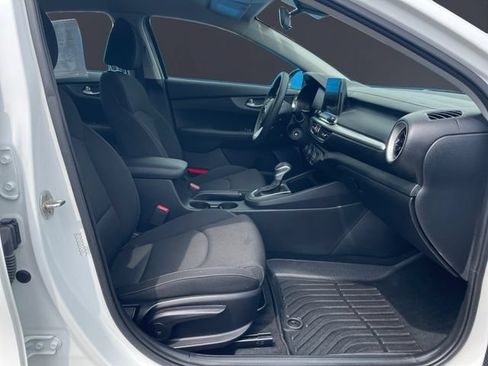Used 2020 Kia Forte LXS FWD image 15