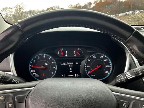 Used 2018 Chevrolet Equinox LT image 18