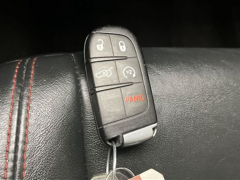 Used 2018 Dodge Durango GT w/ Blacktop Package AWD/4WD image 32