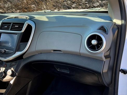 Used 2020 Chevrolet Sonic LT image 15