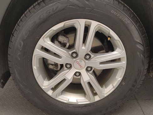 Used 2018 GMC Terrain SLE w/ Driver Convenience Package FWD image 31