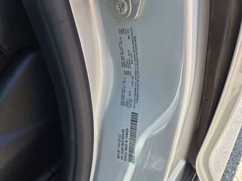 New 2026 Chrysler Pacifica Select image 18