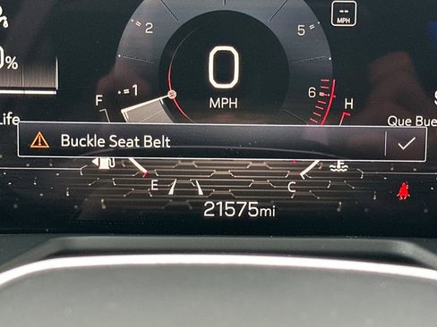 Used 2025 GMC Acadia Elevation image 42