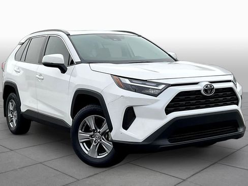 Used 2024 Toyota RAV4 XLE FWD image 3