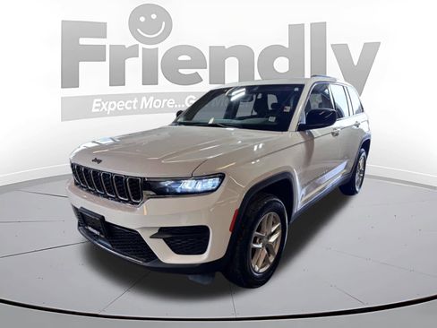 Used 2023 Jeep Grand Cherokee Laredo X image 1