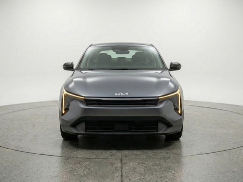 Used 2025 Kia K4 FWD image 2