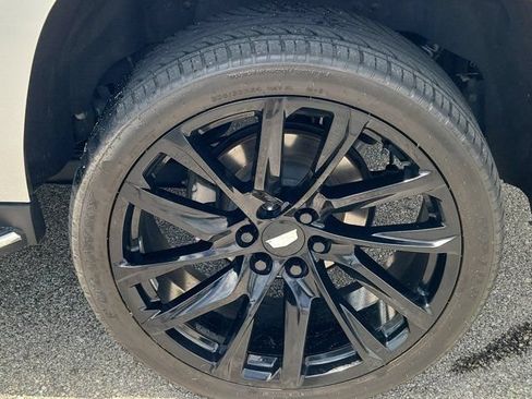 Used 2020 Cadillac Escalade Luxury RWD image 13