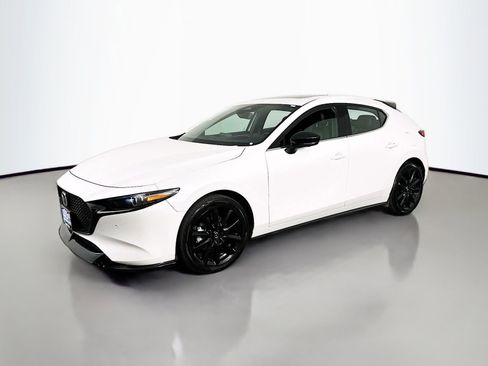 Certified 2025 MAZDA MAZDA3 Hatchback w/Premium Plus Pkg AWD/4WD image 3
