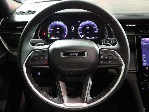 New 2025 Jeep Grand Cherokee L Limited image 18