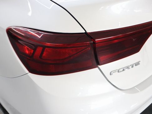 Used 2022 Kia Forte LXS image 28