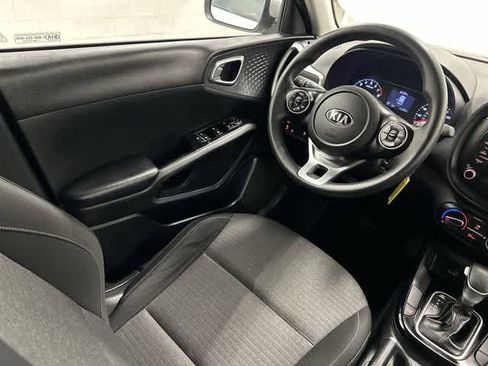 Used 2020 Kia Soul S FWD image 12