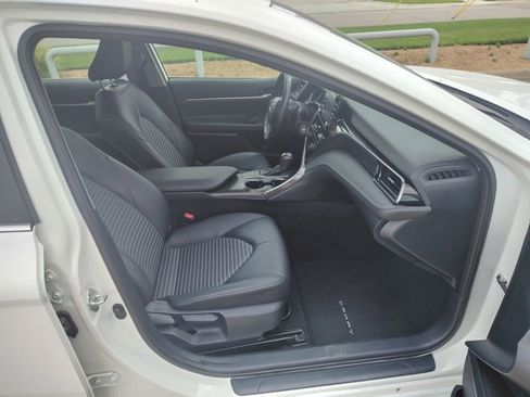 Used 2023 Toyota Camry SE FWD image 14