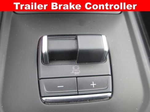 Used 2024 GMC Sierra 1500 Denali AWD/4WD image 19