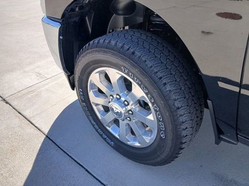 New 2026 RAM 2500 Big Horn AWD/4WD image 30