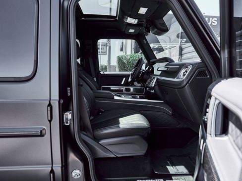 Used 2025 Mercedes-Benz G 63 AMG 4MATIC image 25