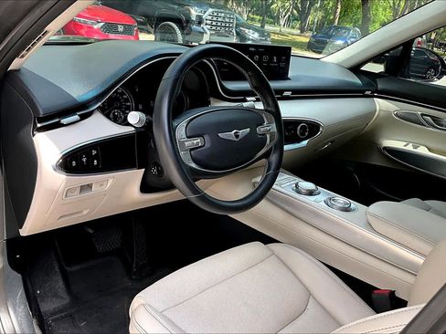 Used 2022 Genesis GV70 2.5T w/ Select Package AWD/4WD image 18
