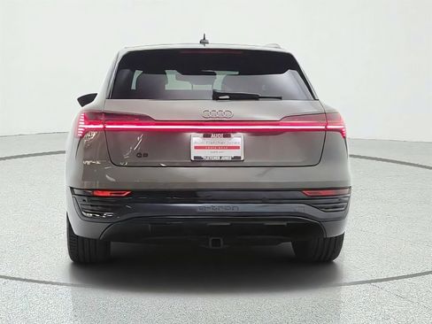 Used 2024 Audi Q8 e-tron Premium Plus w/ Premium Plus Package AWD/4WD image 6