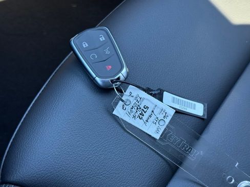 New 2026 Cadillac XT5 Luxury image 34