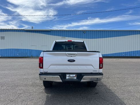 Used 2018 Ford F150 Lariat w/ Equipment Group 502A Luxury AWD/4WD image 4