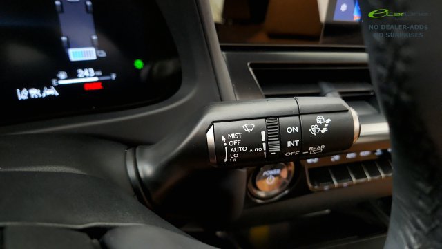 Used 2025 Lexus UX 300h FWD w/ Accessory Package (Z1) image 54