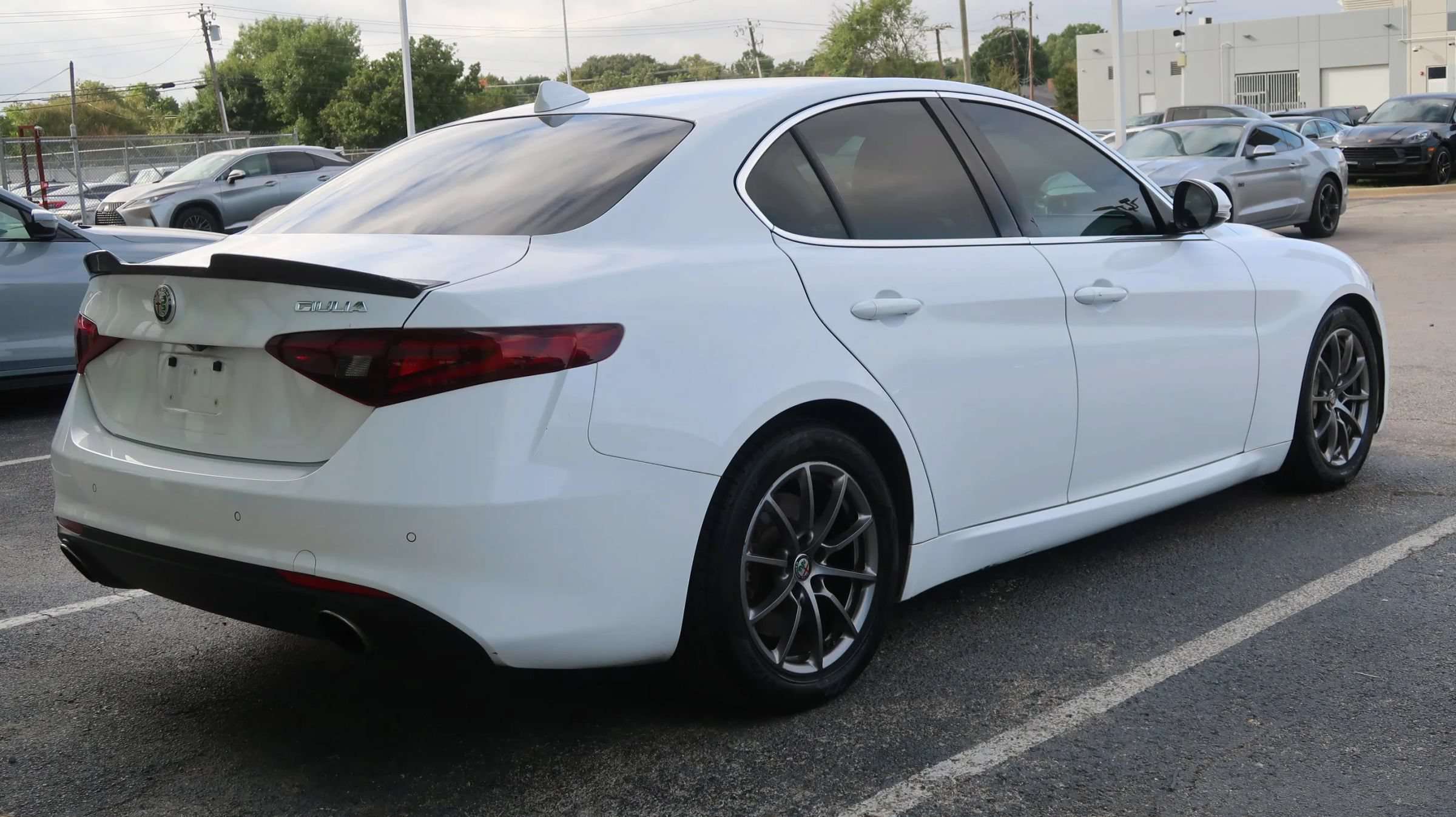 Used 2020 Alfa Romeo Giulia RWD image 14