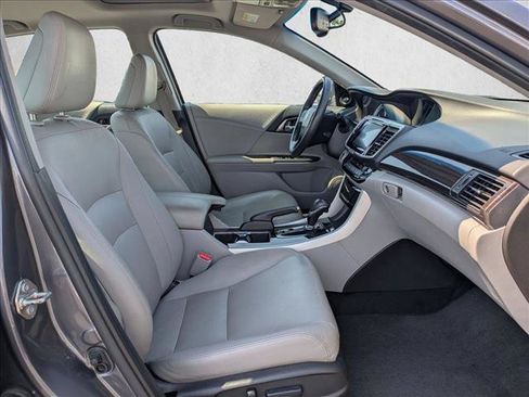 Used 2017 Honda Accord EX-L image 20